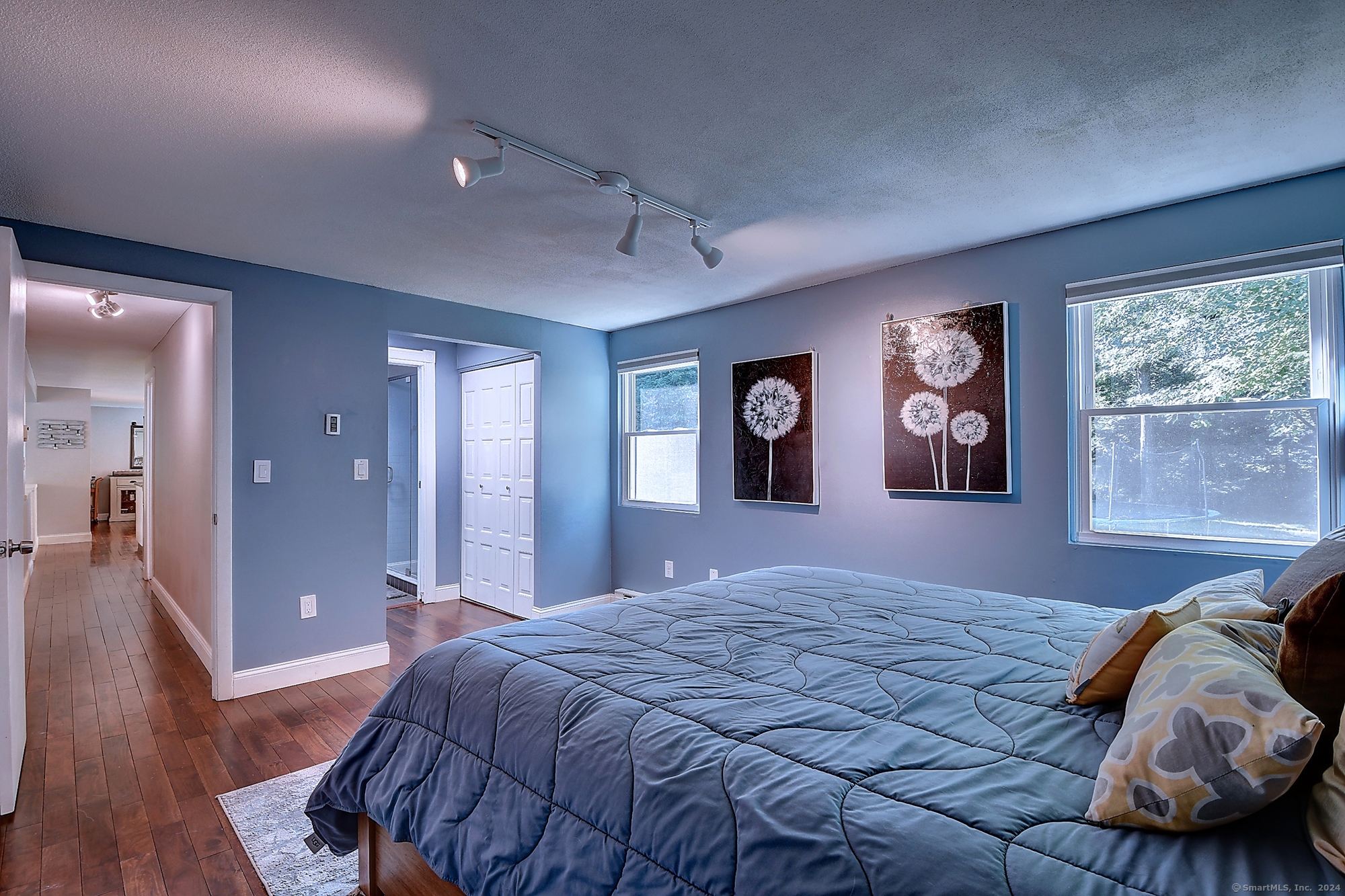 Glastonbury, Connecticut 06033, United States, 3 Bedrooms Bedrooms, ,2 BathroomsBathrooms,Residential,Active,185621