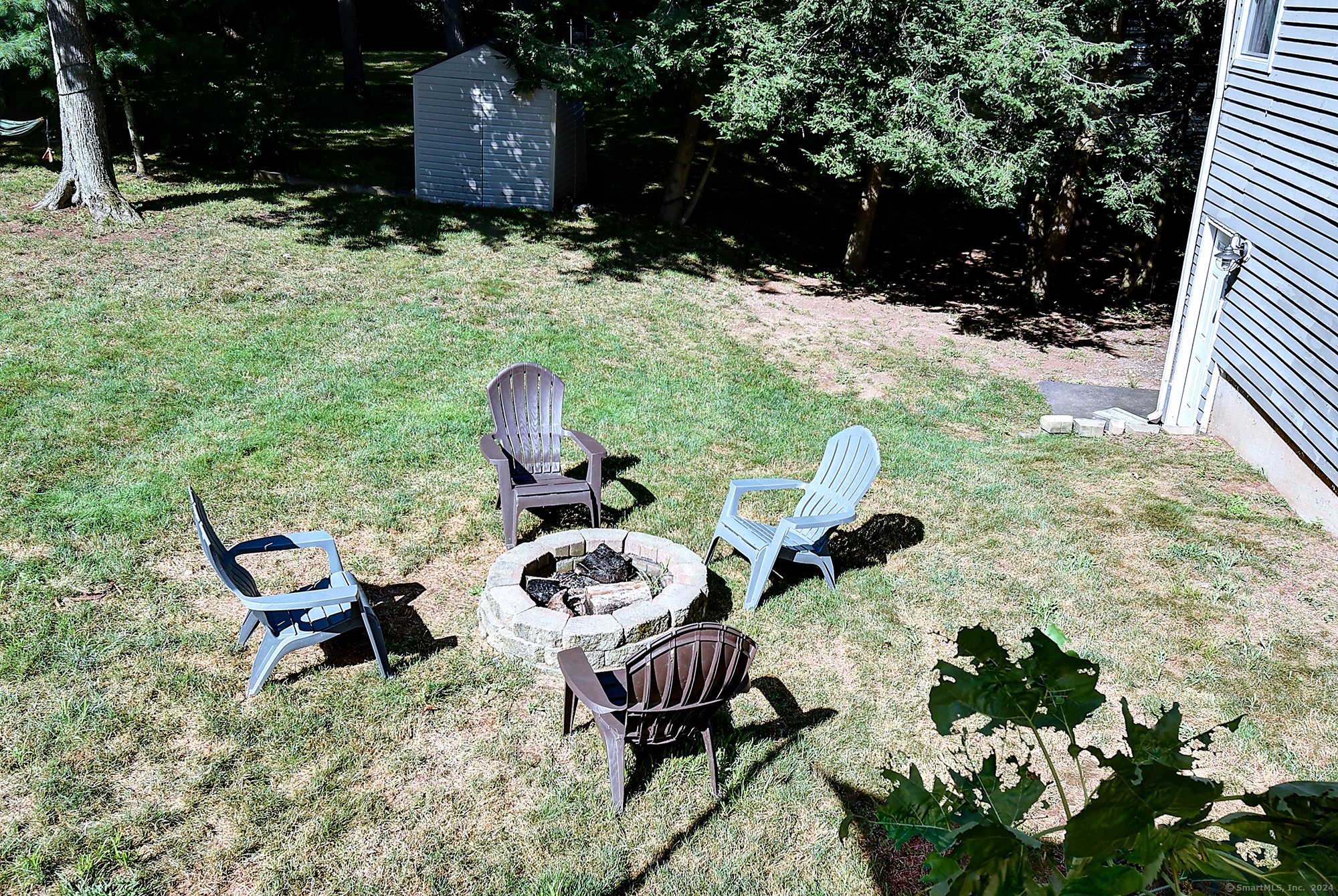 Glastonbury, Connecticut 06033, United States, 3 Bedrooms Bedrooms, ,2 BathroomsBathrooms,Residential,Active,185621