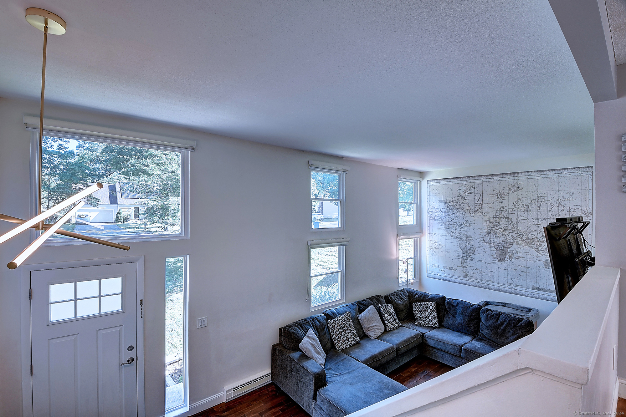 Glastonbury, Connecticut 06033, United States, 3 Bedrooms Bedrooms, ,2 BathroomsBathrooms,Residential,Active,185621