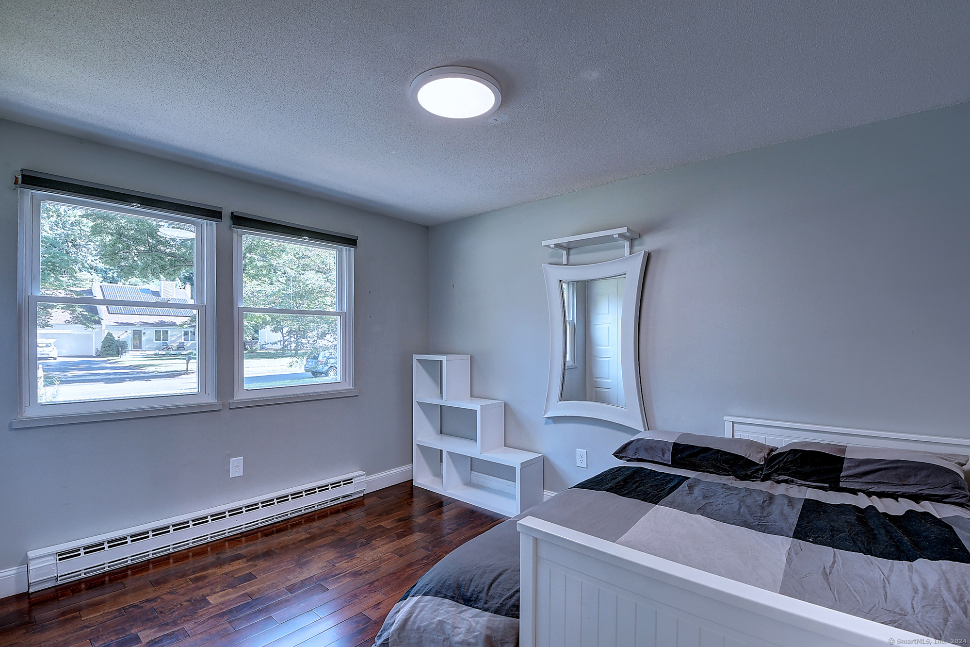 Glastonbury, Connecticut 06033, United States, 3 Bedrooms Bedrooms, ,2 BathroomsBathrooms,Residential,Active,185621