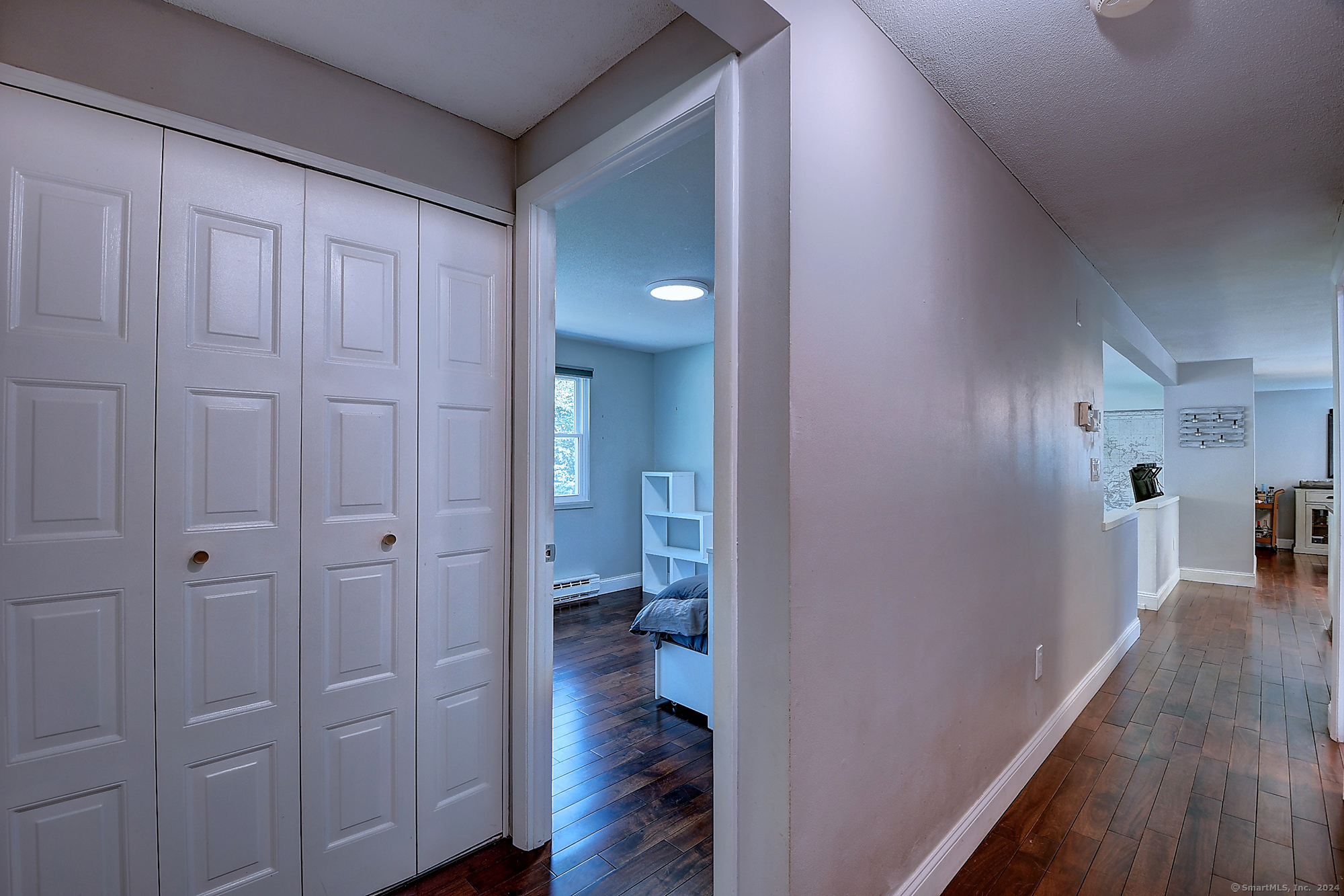 Glastonbury, Connecticut 06033, United States, 3 Bedrooms Bedrooms, ,2 BathroomsBathrooms,Residential,Active,185621