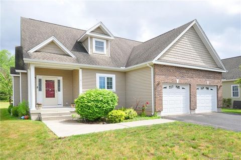 Photo of 3 Katherine Way #3, Ellington, CT 06029 (MLS # 24107571)