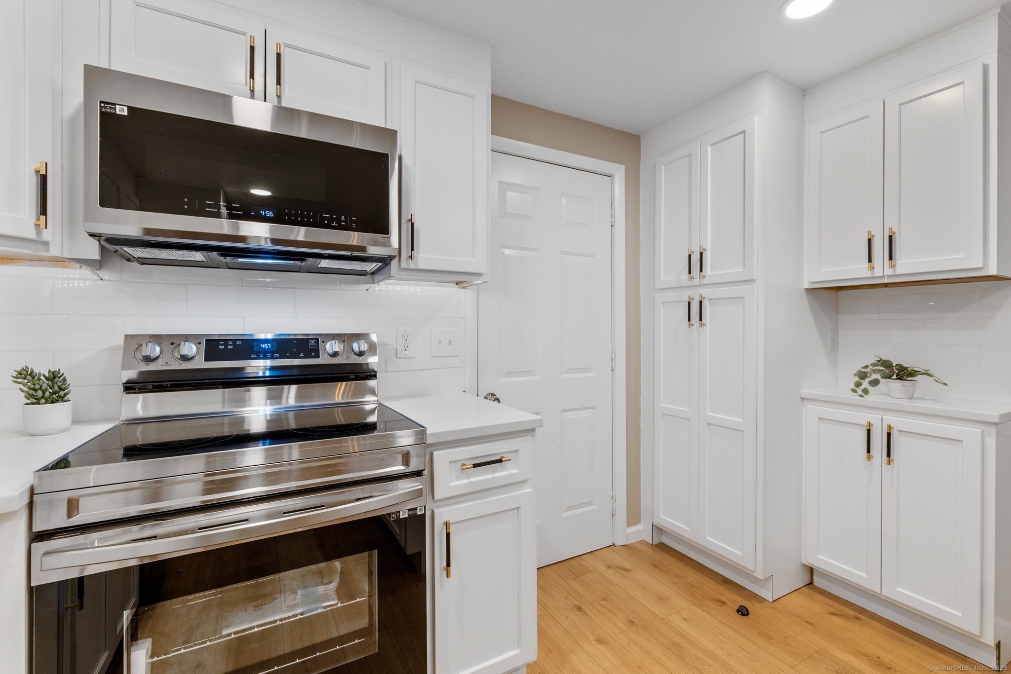 550 Governors Highway, South Windsor, Connecticut image 4