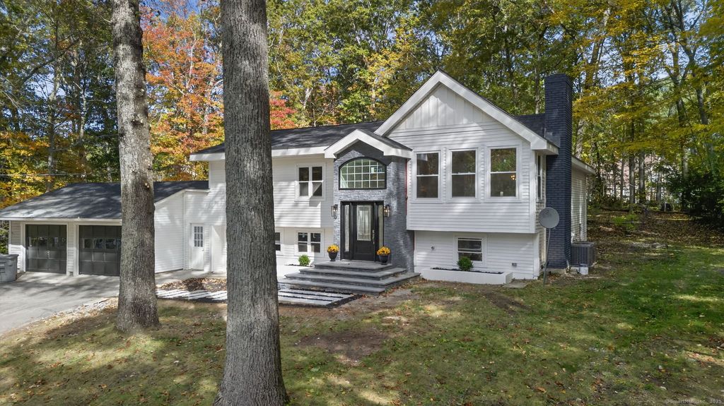 Photo of 13 Willow Lane, East Lyme, CT 06333 (MLS # 24135283)