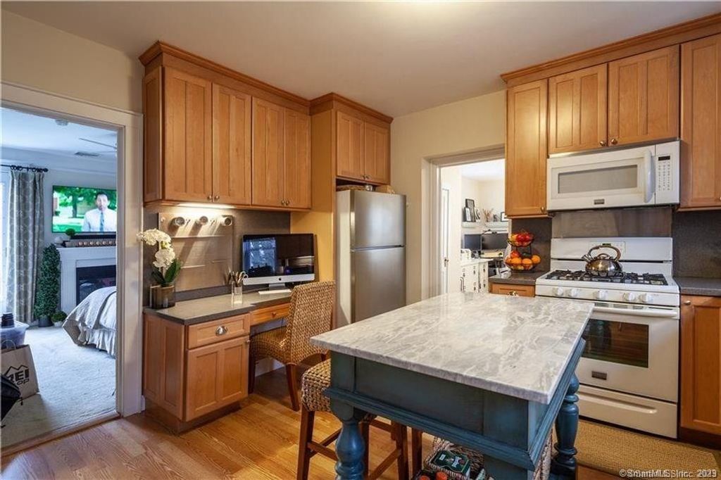 Photo of 26 Ledge Avenue, New Canaan, CT 06840 (MLS # 24113105)