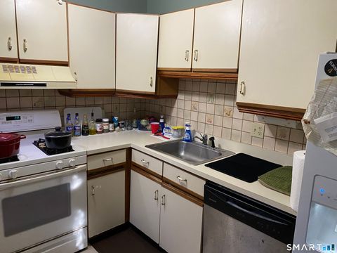 Tiny photo for 204 New Haven Avenue #8H, Derby, CT 06418 (MLS # 24149380)