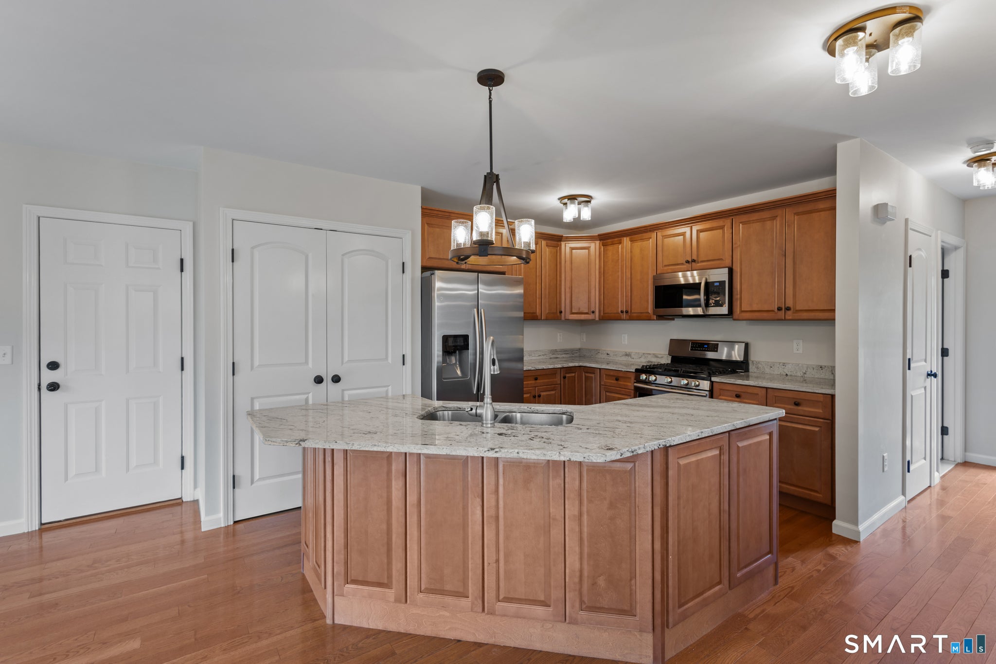 13 Brookside Drive