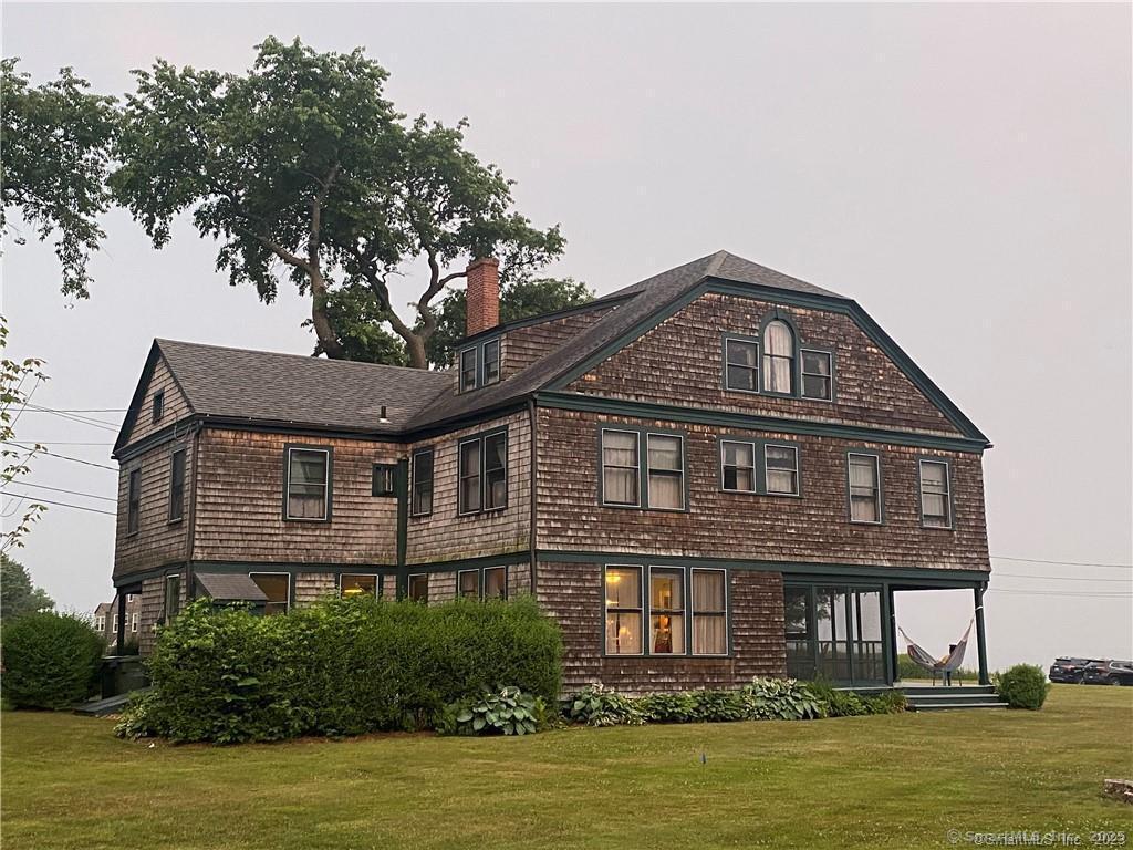 Buffalo Bay, Madison, Connecticut - 9 Bedrooms  
4 Bathrooms  
12 Rooms - 