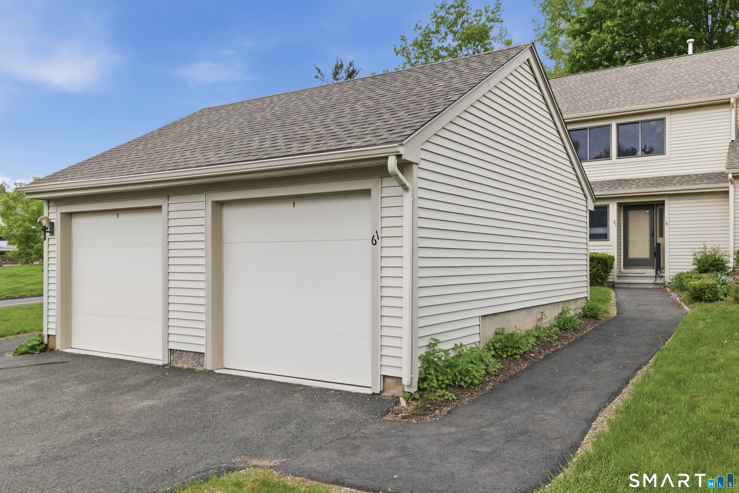 61 Greenview Drive 61