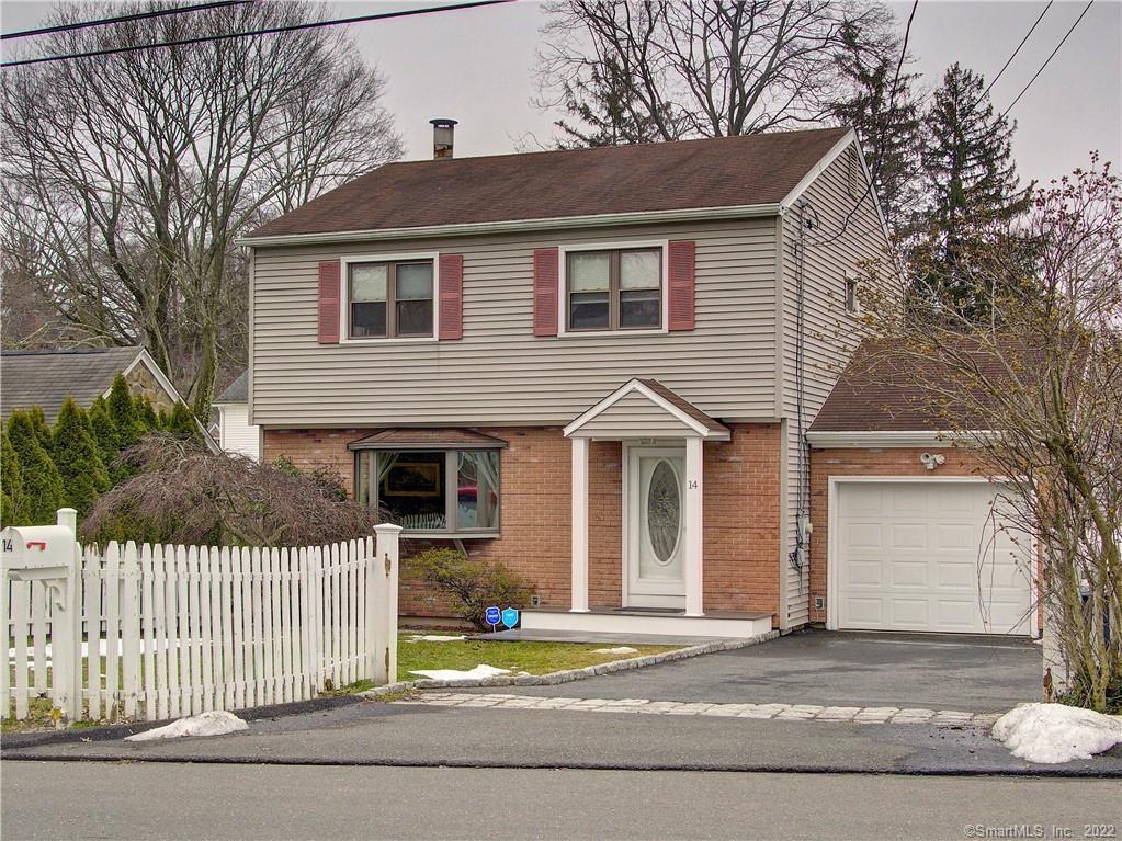 Photo 1 of 14 Lockwood Lane, Norwalk, Connecticut, $500,000, Web #: 170376399