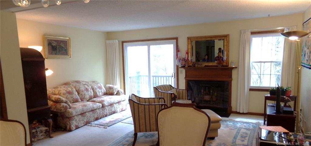 Photo 9 of 39 of 55 Mill Plain Road 27-4 townhome