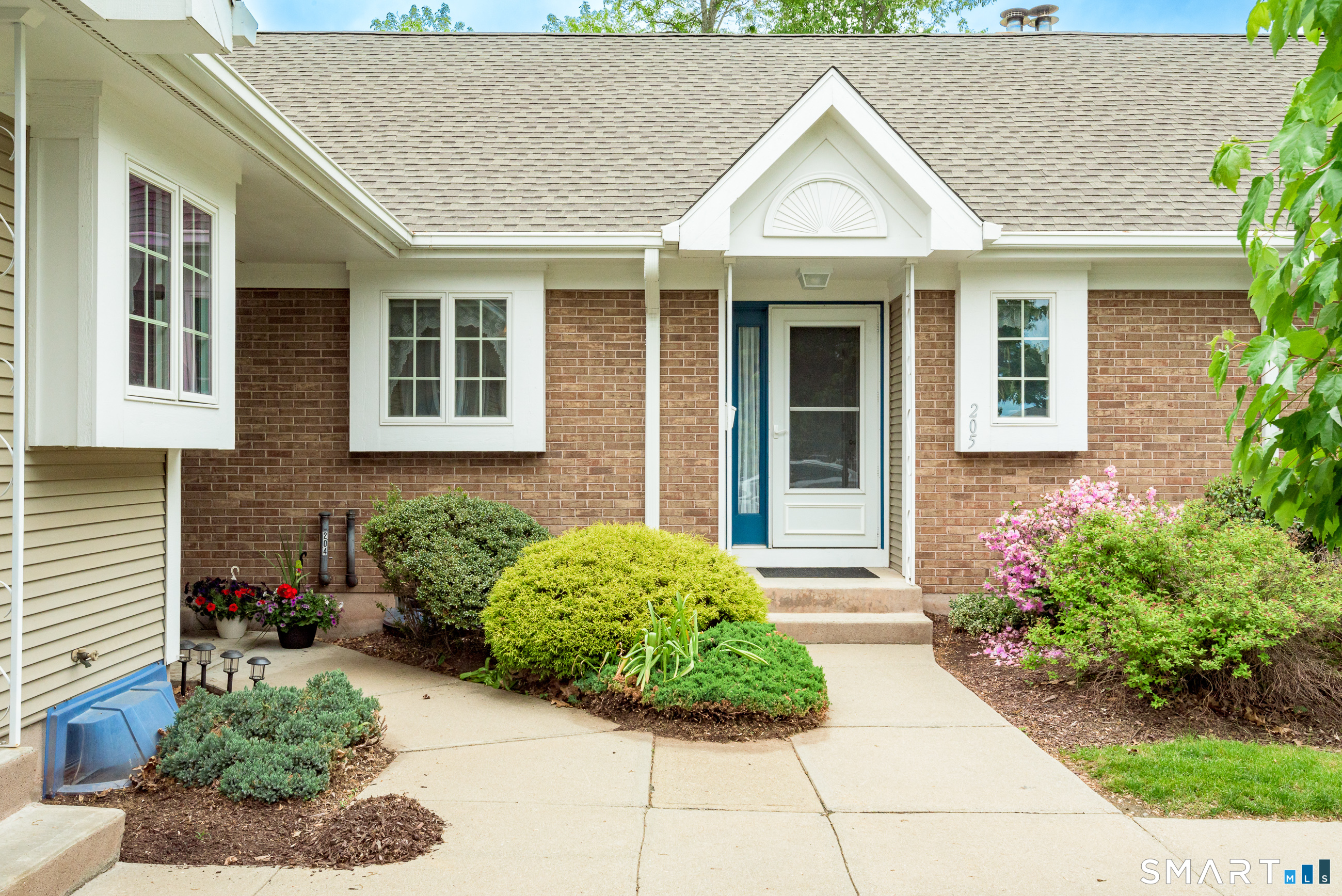 205 Wyndemere Court 205