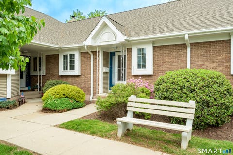 Condo For Sale - 205 Wyndemere Court #205<br/> South Windsor, CT 06074