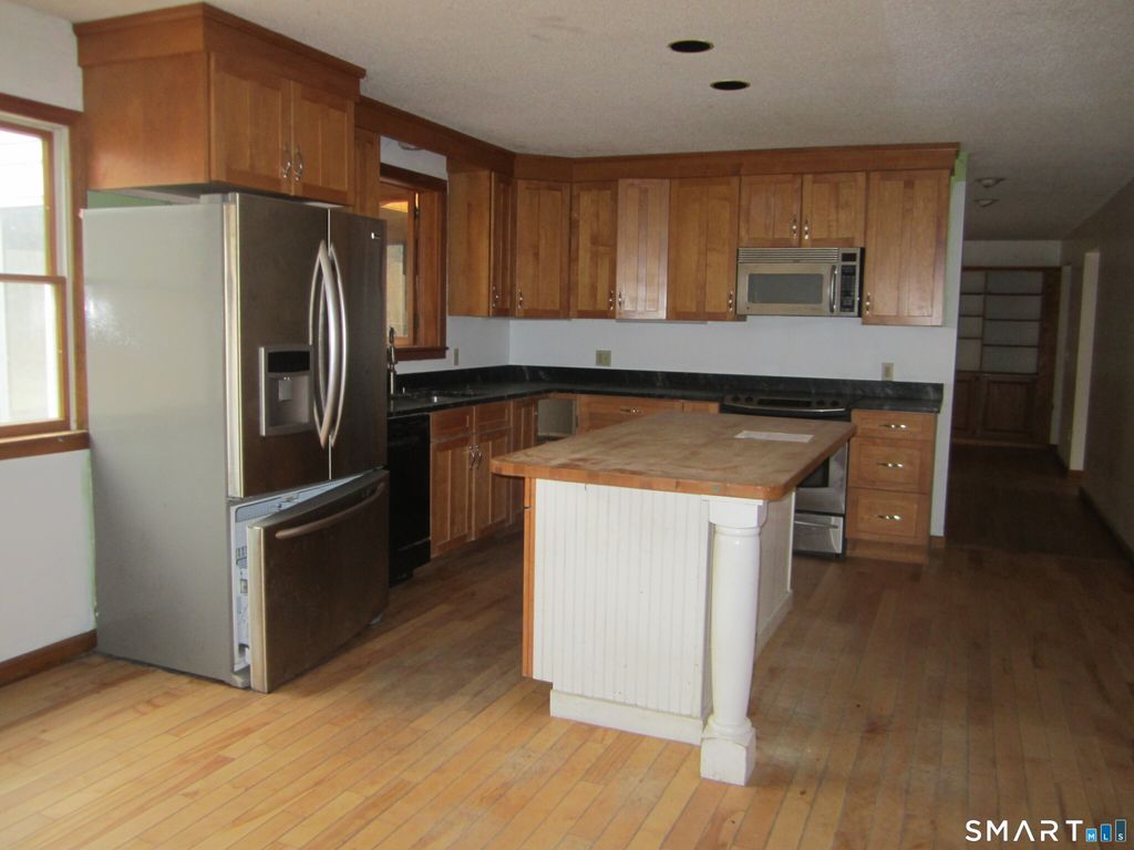 Photo of 340 Hanks Hill Road, Mansfield, CT 06268 (MLS # 24150698)