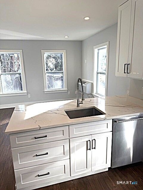 Tiny photo for 18 Harding Place #2nd Floor Back, Danbury, CT 06810 (MLS # 24144502)