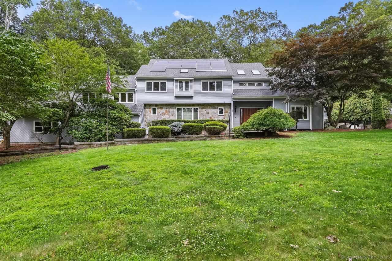 45 Hunting Ridge Road