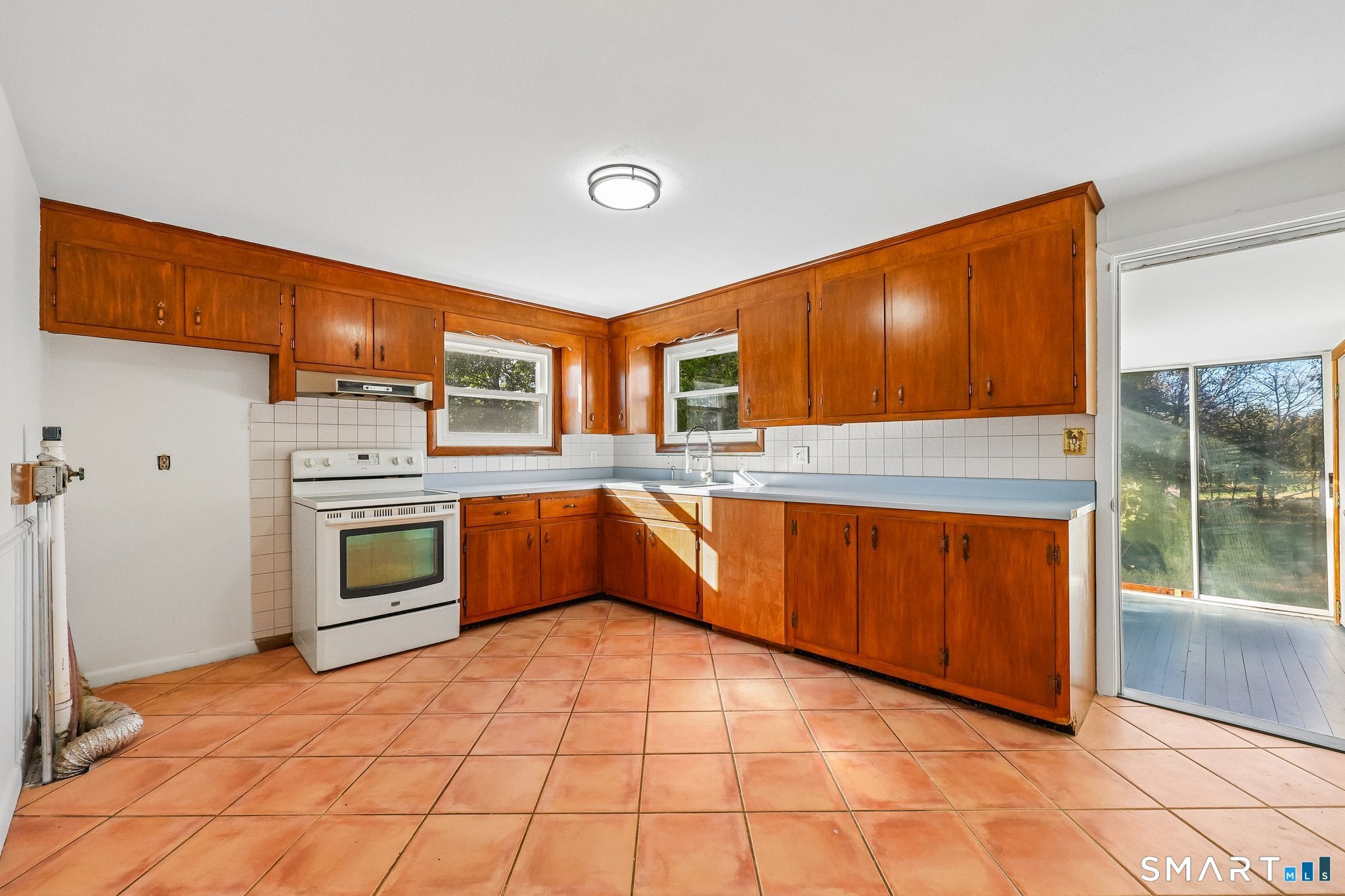 81 River Road
