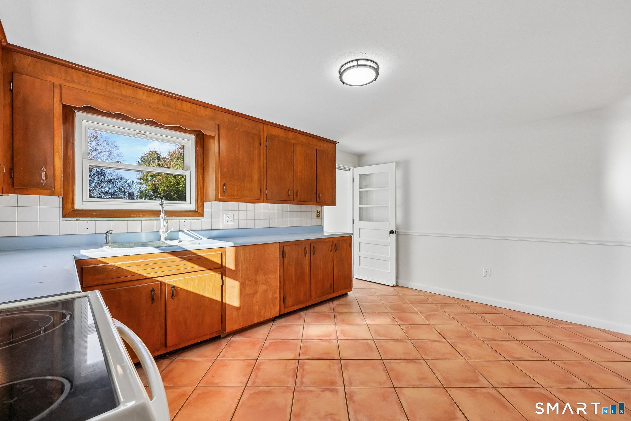 81 River Road