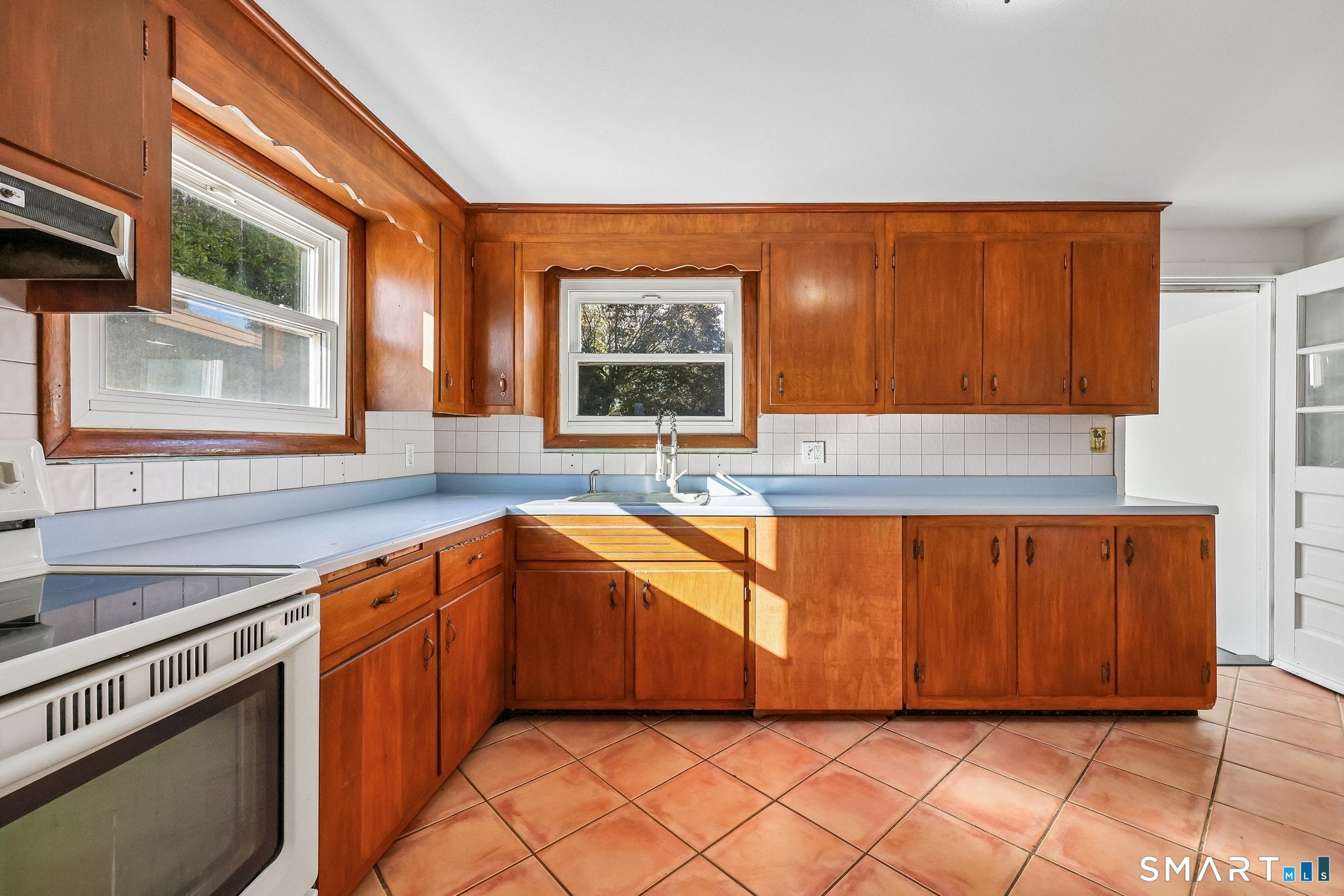 81 River Road