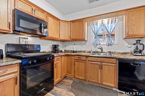 Tiny photo for 140 Thompson Street #18D, East Haven, CT 06513 (MLS # 24151121)