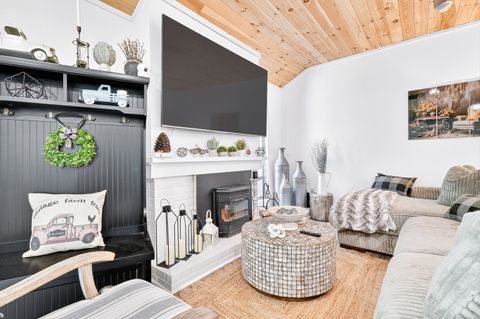 Tiny photo for 401 Heritage Village #B, Southbury, CT 06488 (MLS # 24137045)