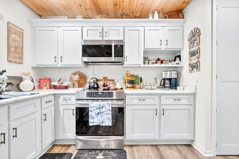 Tiny photo for 401 Heritage Village #B, Southbury, CT 06488 (MLS # 24137045)