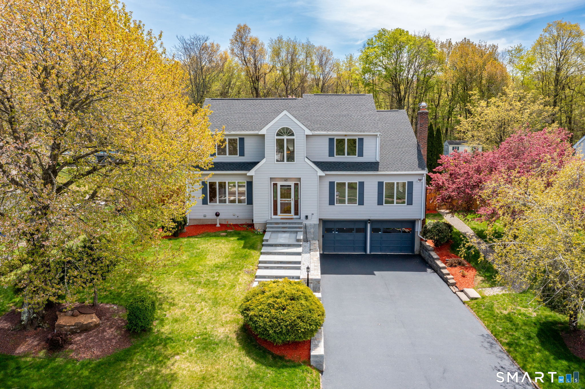40 Country Side Drive