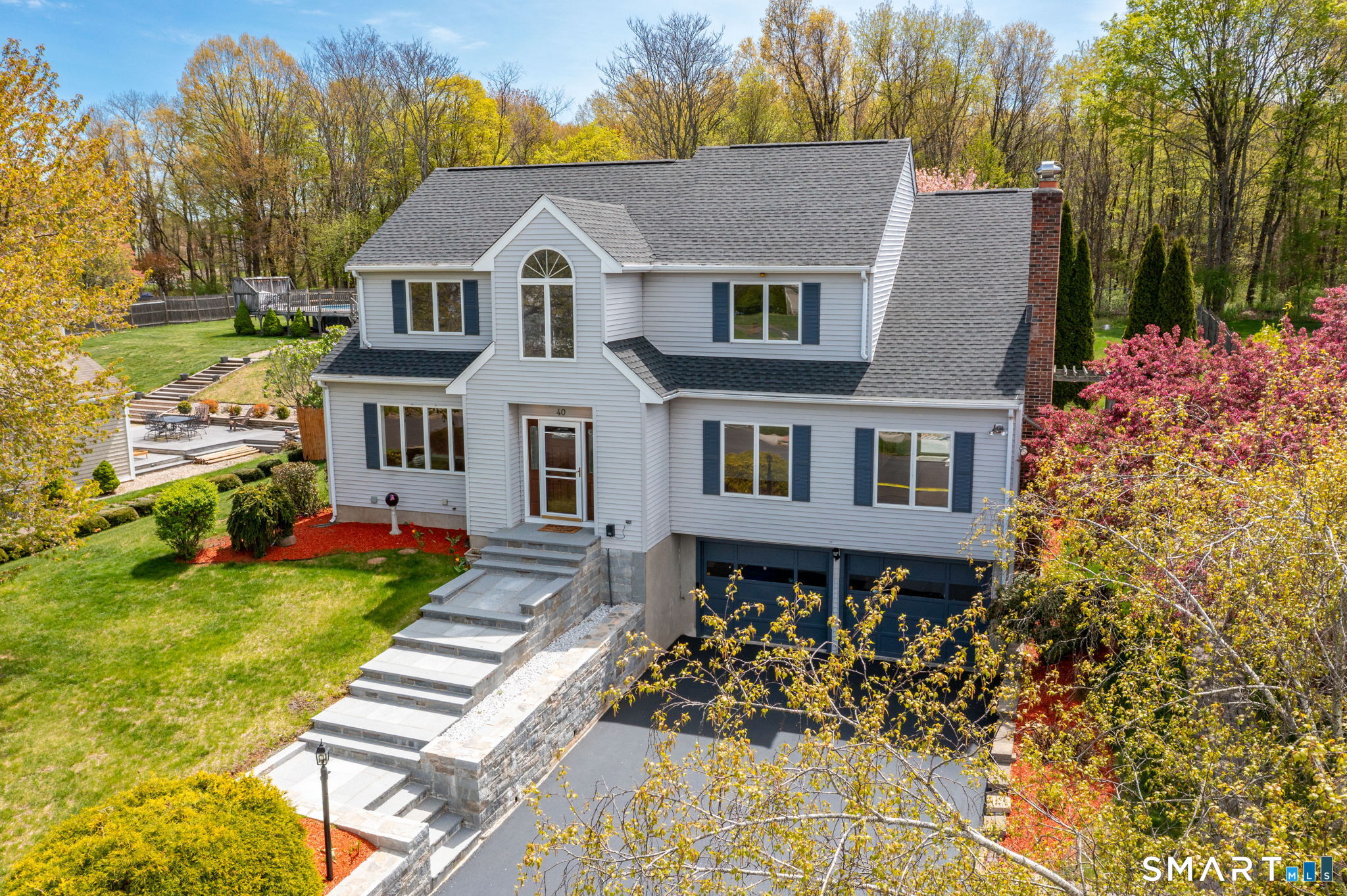 40 Country Side Drive