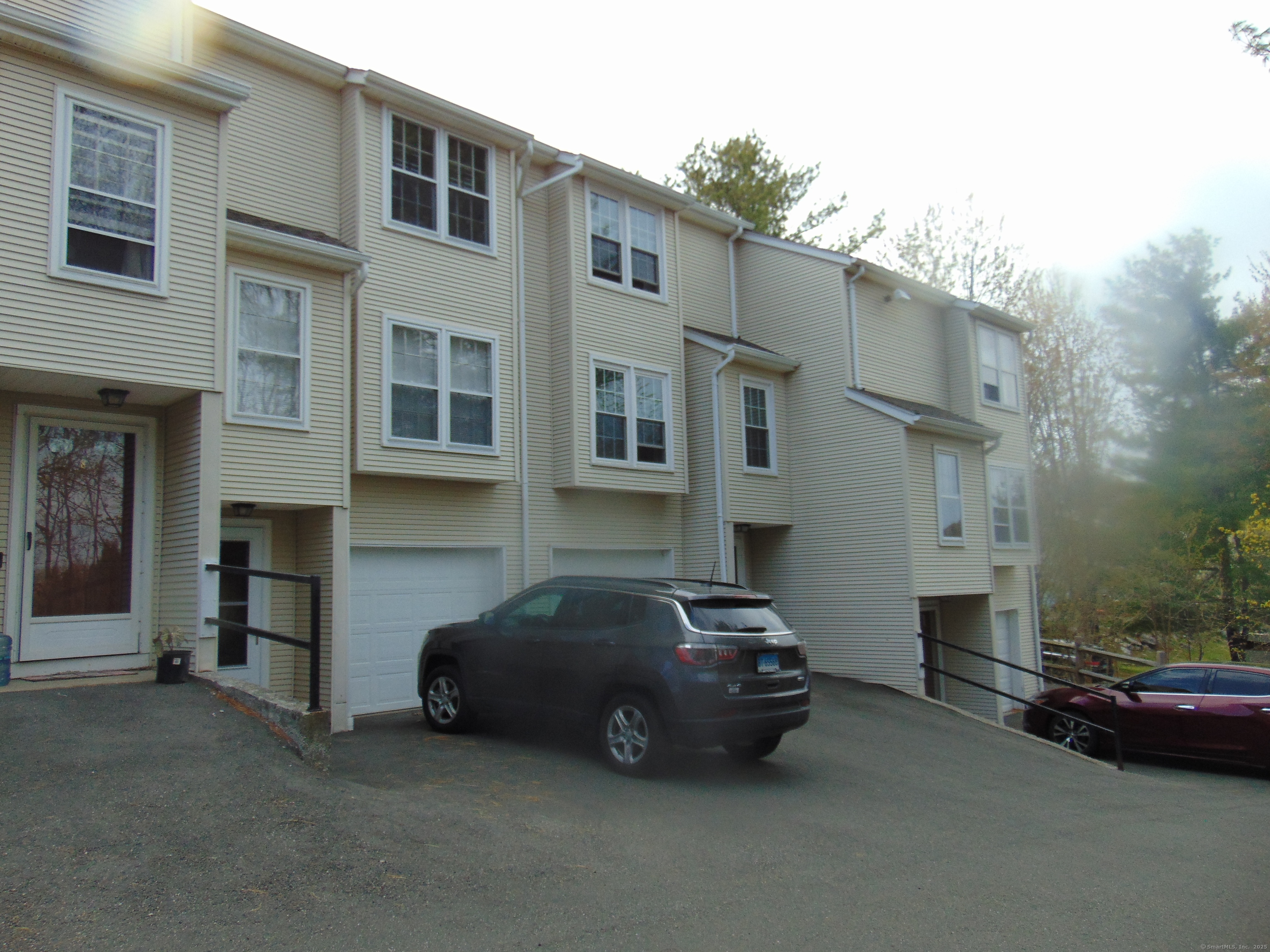 25 Deerwood Lane #8, Waterbury, Connecticut image 1