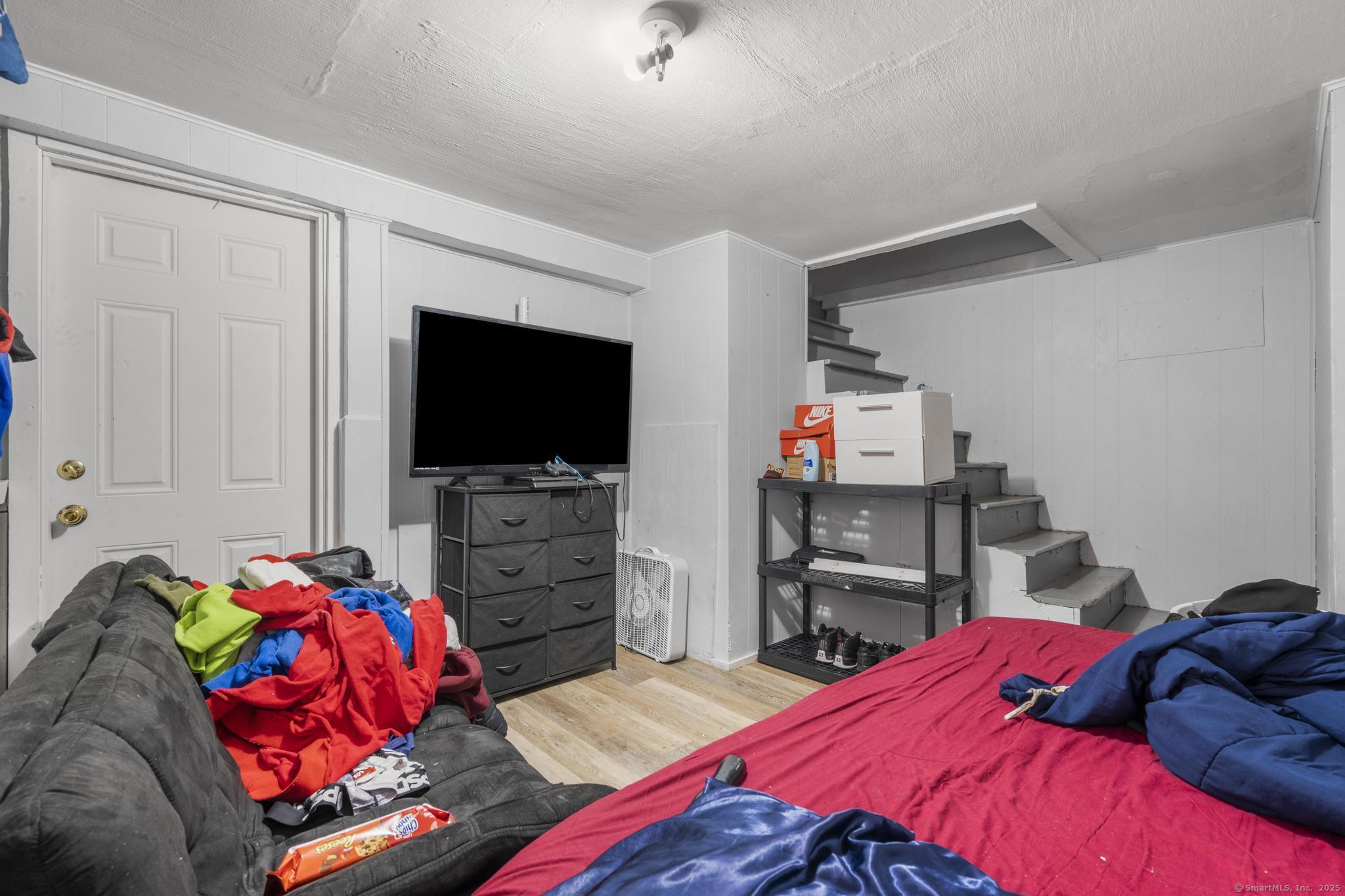 Bristol, Connecticut 06010, United States, 7 Bedrooms Bedrooms, ,4 BathroomsBathrooms,Residential,Active,219856