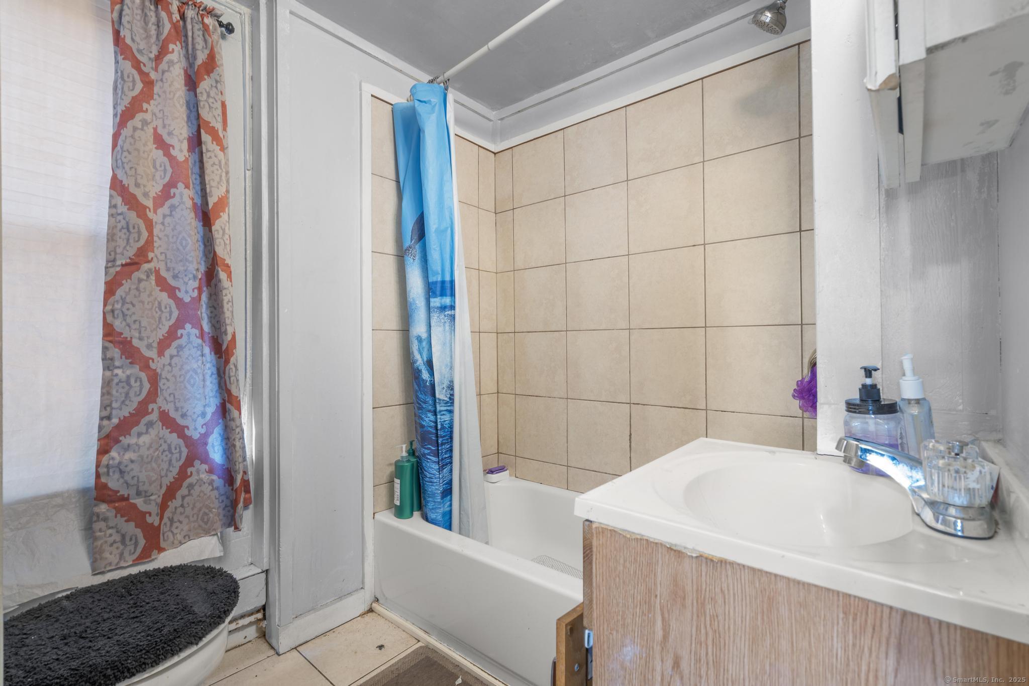 Bristol, Connecticut 06010, United States, 7 Bedrooms Bedrooms, ,4 BathroomsBathrooms,Residential,Active,219856