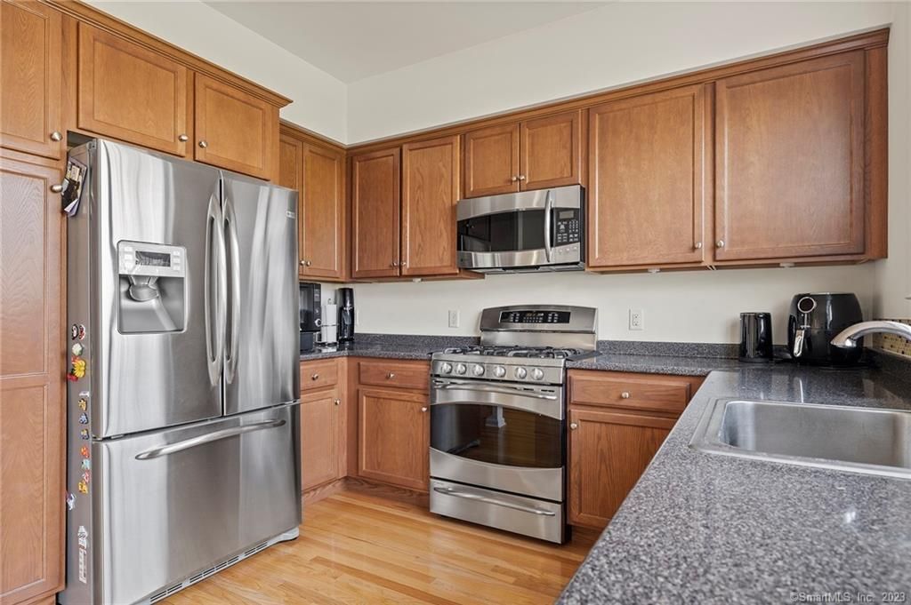 Photo of 30 Caldwell Terrace #30, Danbury, CT 06810 (MLS # 24149879)