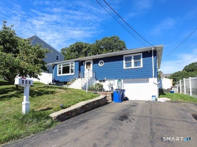 Photo of 304 Summit Street, New Haven, CT 06513 (MLS # 24204700)