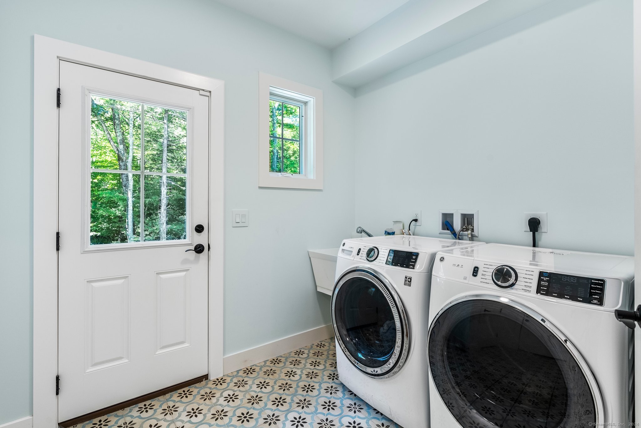 57 Henderson Road, New Hartford, Connecticut image 30