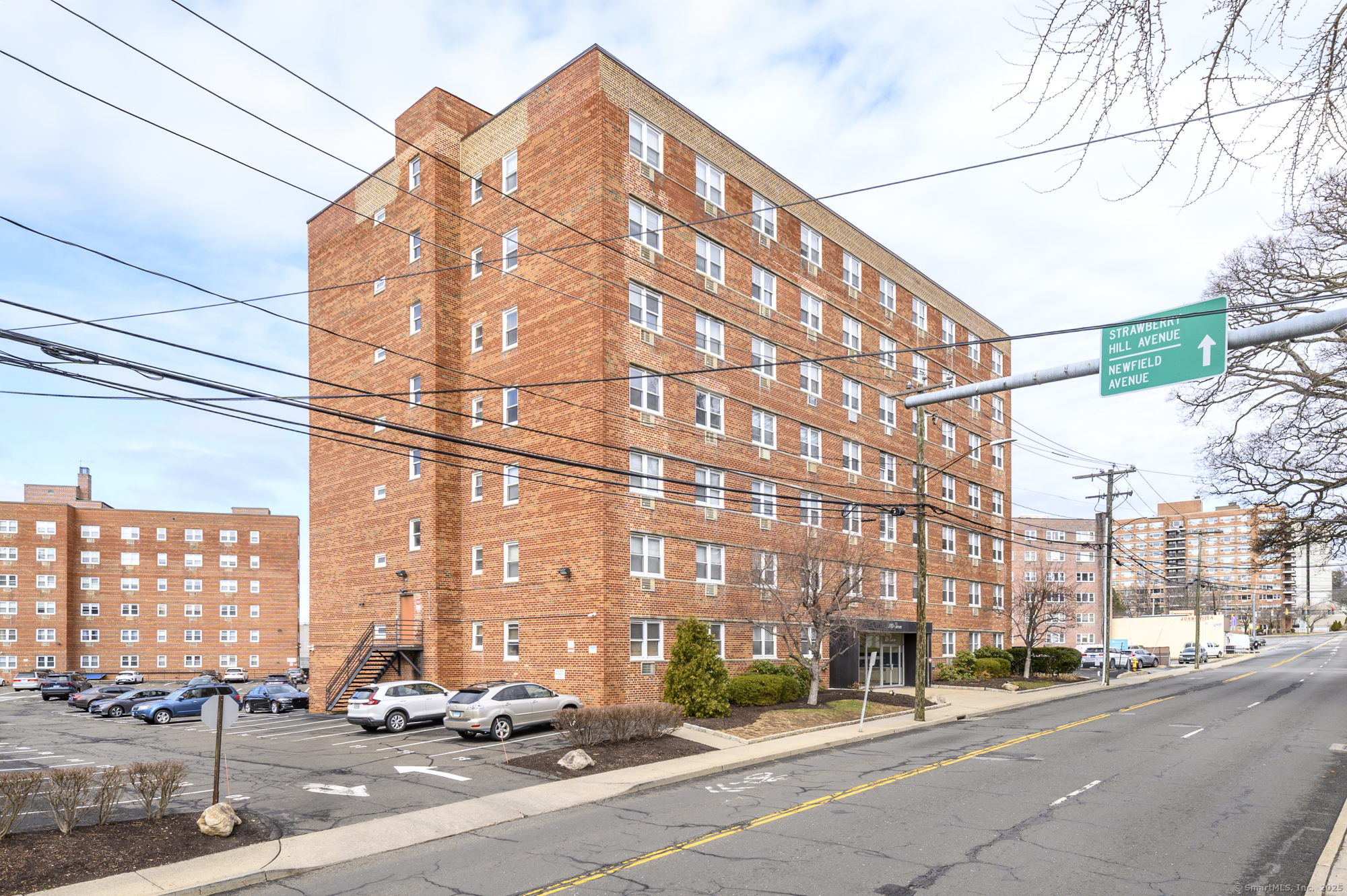 Grove Street Apt 5B, Stamford, Connecticut - 1 Bedrooms  
1 Bathrooms  
3 Rooms - 