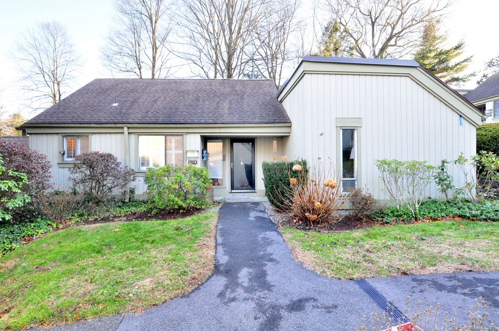 Photo of 278 Heritage Village #B, Southbury, CT 06488 (MLS # 24143179)