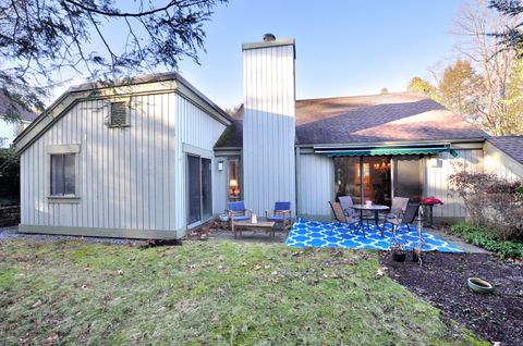 Tiny photo for 278 Heritage Village #B, Southbury, CT 06488 (MLS # 24143179)