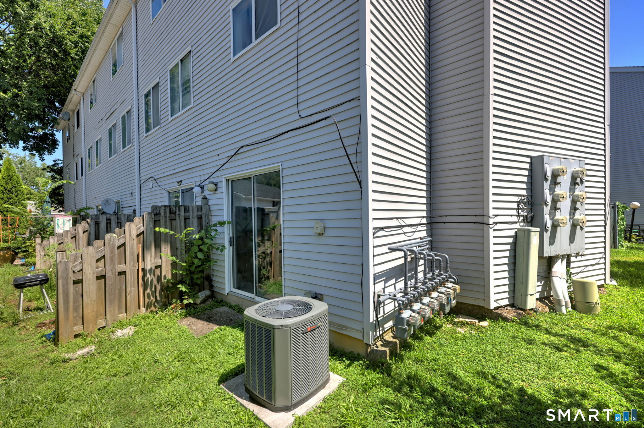 10 Hawthorne Avenue 12