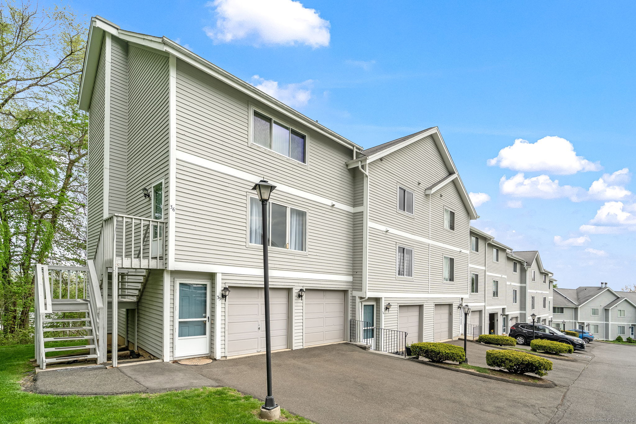 Rental Property at Shelter Rock Road 35, Danbury, Connecticut - Bedrooms: 1 
Bathrooms: 1 
Rooms: 3  - $2,050 MO.
