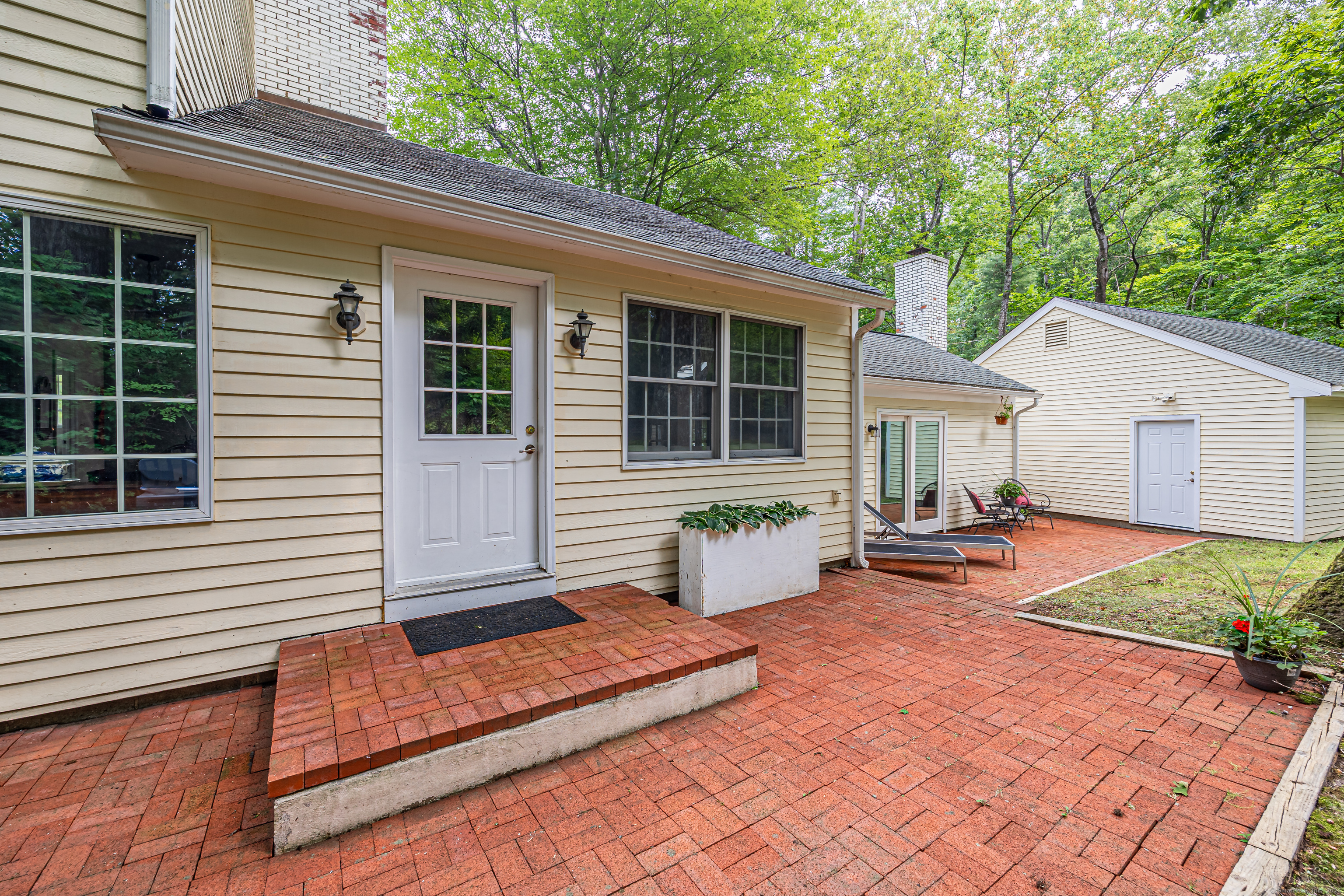 1 Graystone Lane