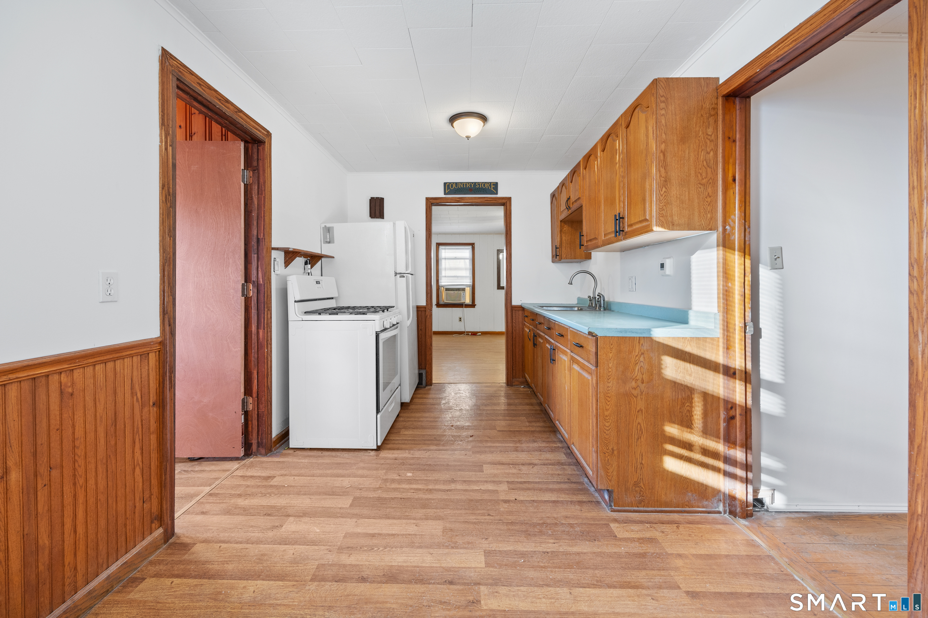 239 Hollister Street