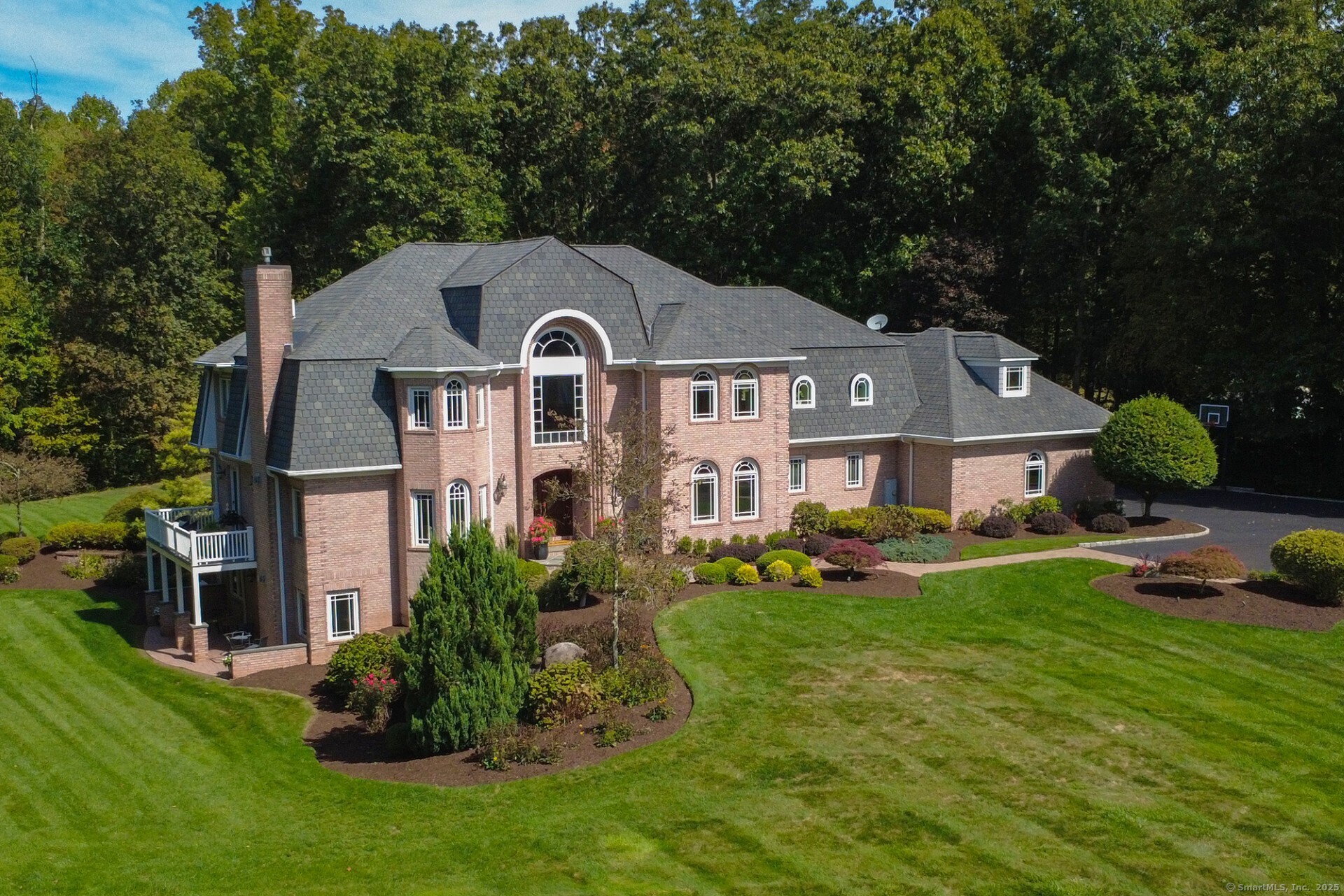 40 Whispering Hollow Court