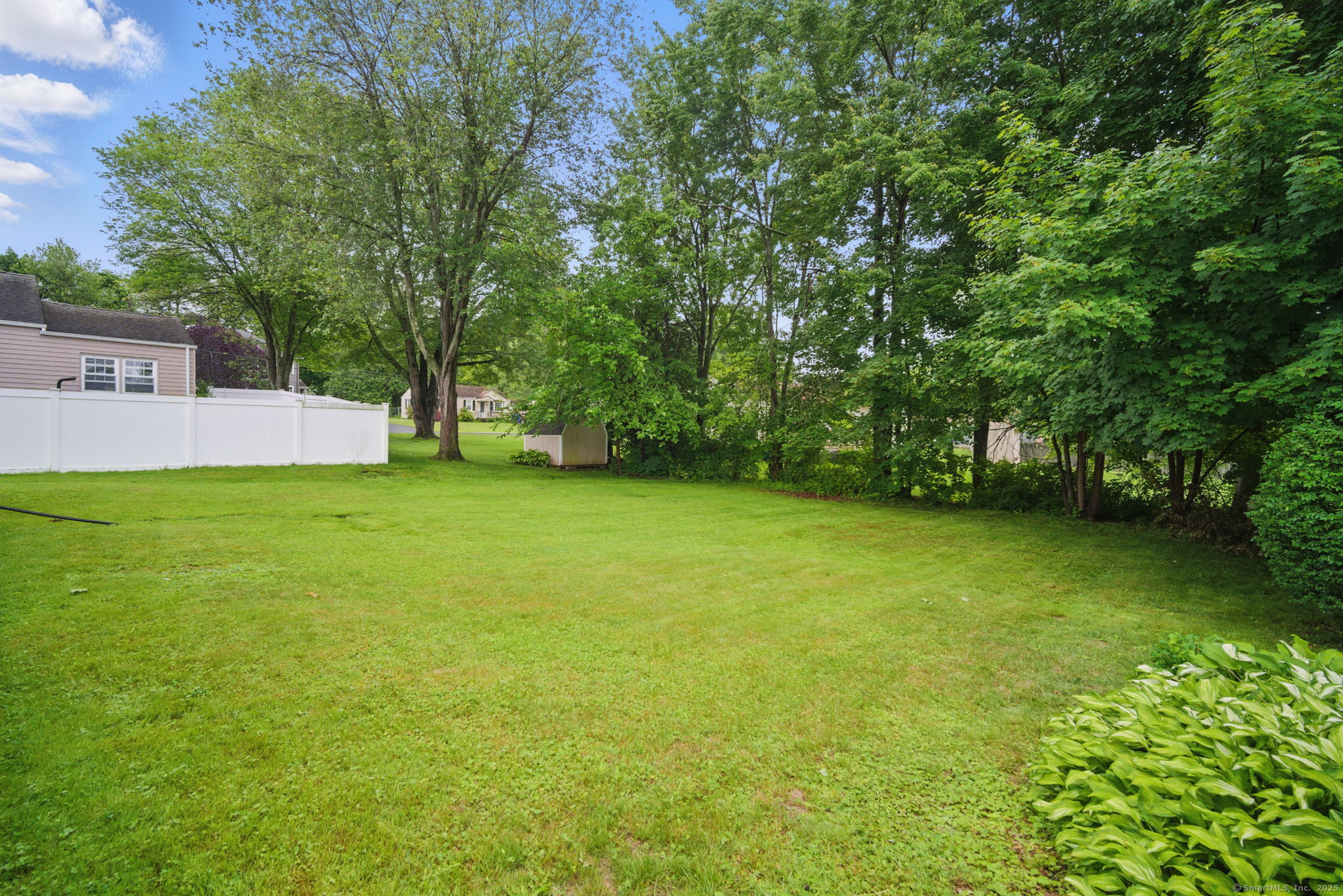 Rocky Hill, Connecticut 06067, United States, 2 Bedrooms Bedrooms, ,1 BathroomBathrooms,Residential,Active,149652