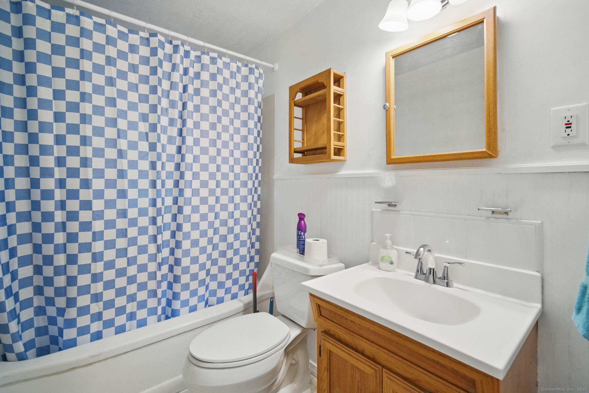 Rocky Hill, Connecticut 06067, United States, 2 Bedrooms Bedrooms, ,1 BathroomBathrooms,Residential,Active,149652