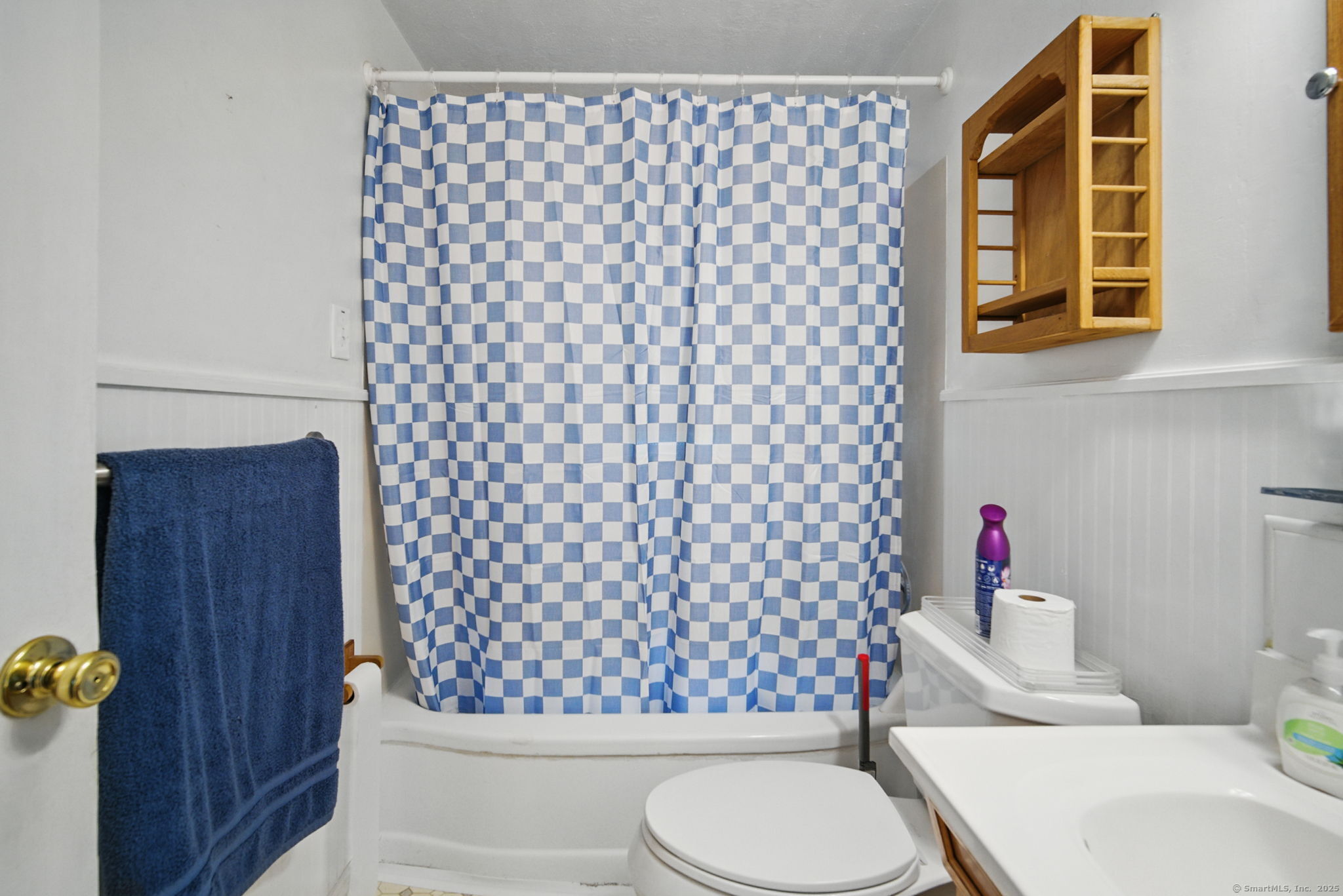 Rocky Hill, Connecticut 06067, United States, 2 Bedrooms Bedrooms, ,1 BathroomBathrooms,Residential,Active,149652