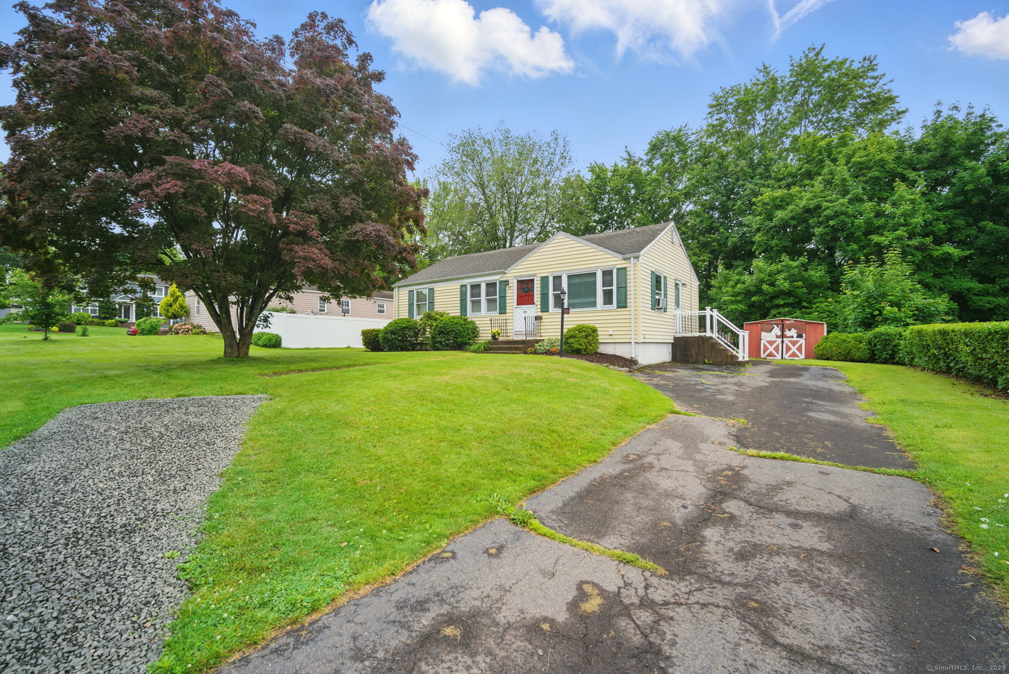 Rocky Hill, Connecticut 06067, United States, 2 Bedrooms Bedrooms, ,1 BathroomBathrooms,Residential,Active,149652