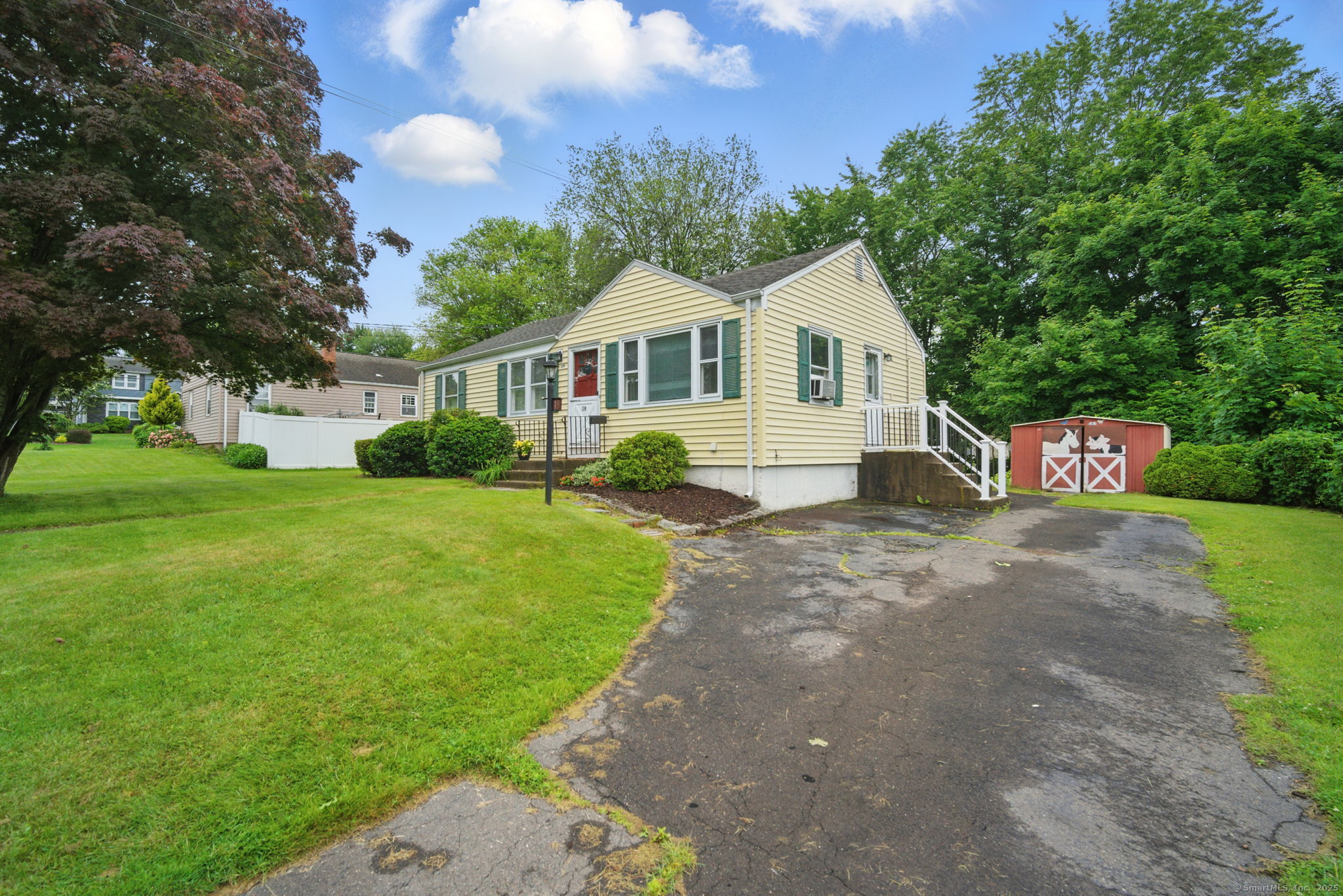 Rocky Hill, Connecticut 06067, United States, 2 Bedrooms Bedrooms, ,1 BathroomBathrooms,Residential,Active,149652