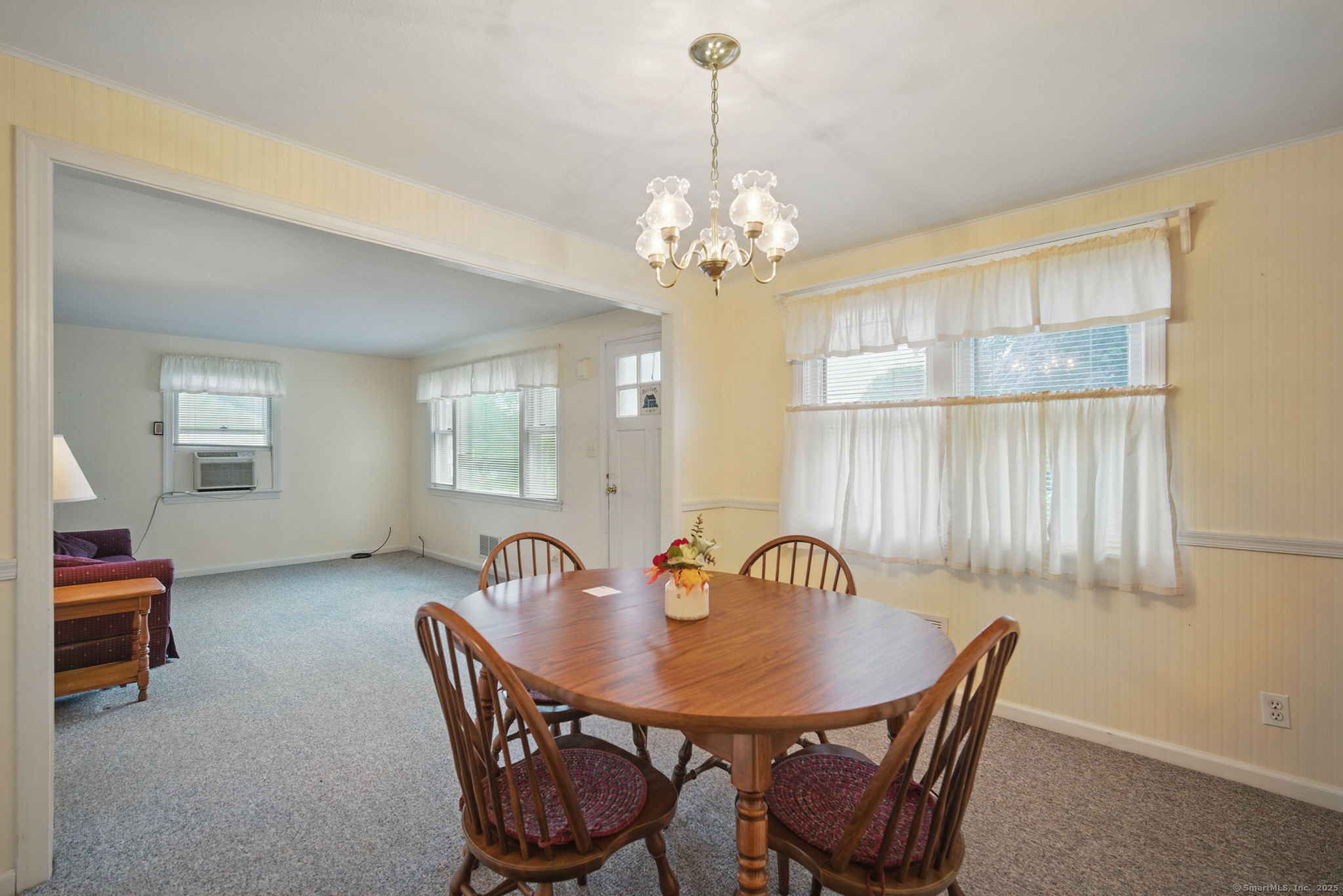 Rocky Hill, Connecticut 06067, United States, 2 Bedrooms Bedrooms, ,1 BathroomBathrooms,Residential,Active,149652