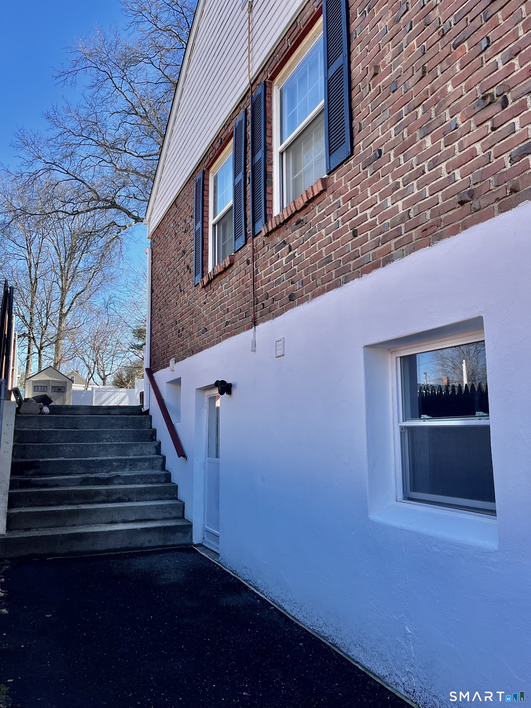 657 Naugatuck Avenue