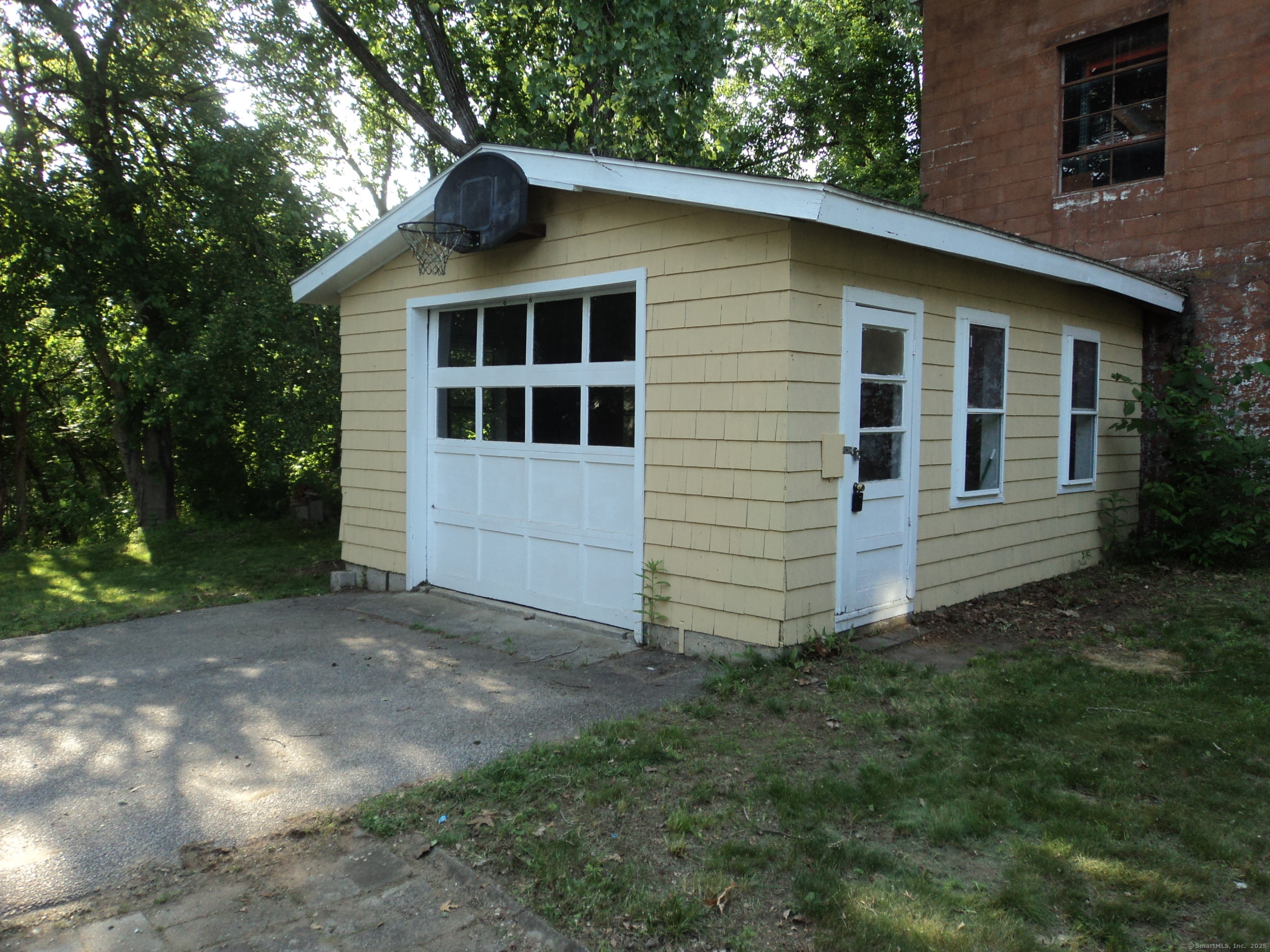 74 Riverside Drive
